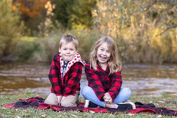 children photoshoot in Lowville Park, Burlington.