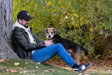 family photoshoot with dogs at Paletta Mansion.