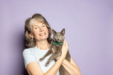 in home cat and family photoshoot session.
