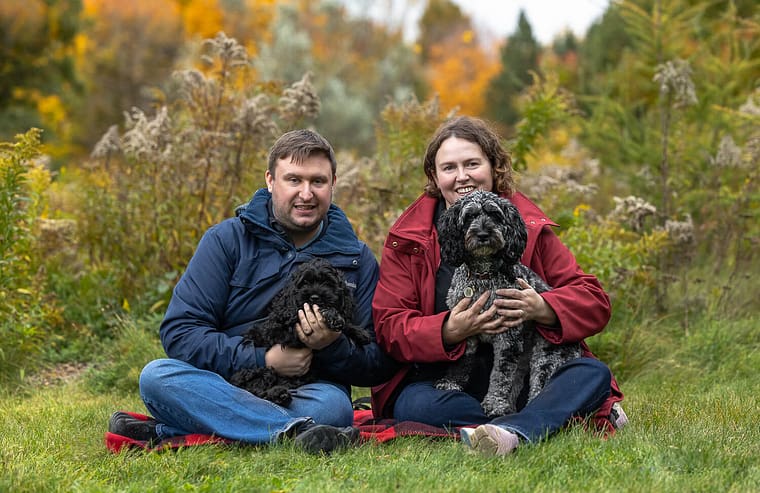 dog and family photos in Arboretum in Guelph