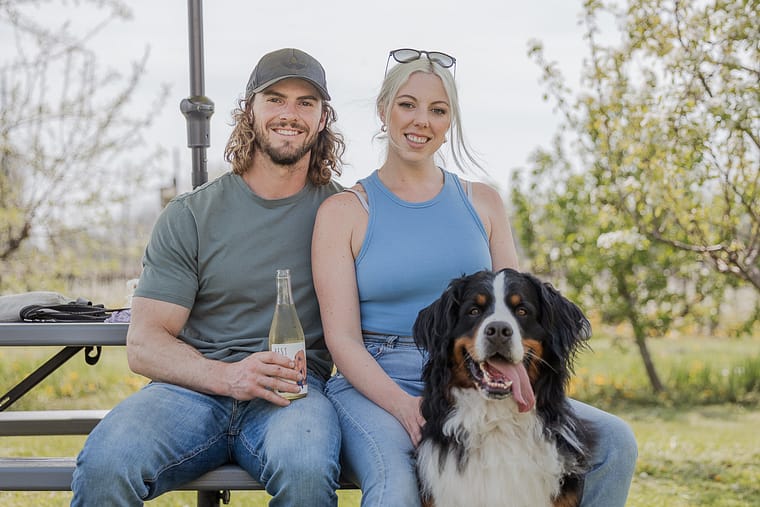 family and pets photoshoot at Norfolk County Hounds Of Erie
