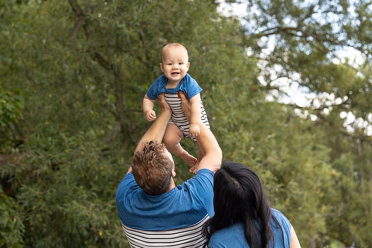 Family photoshoot in Mississauga.